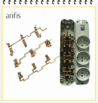 Three-Hole Socket